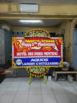 Papan Bunga di Wareng Butuh